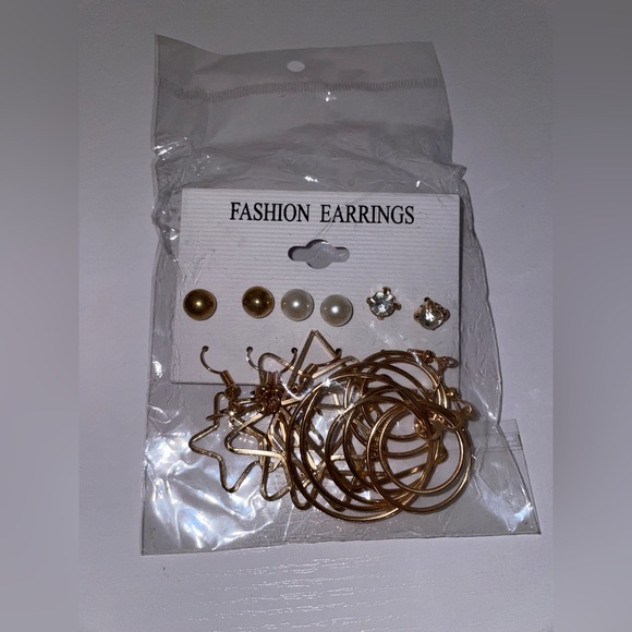 18 pairs of fashion earrings. - Picture 7 of 7